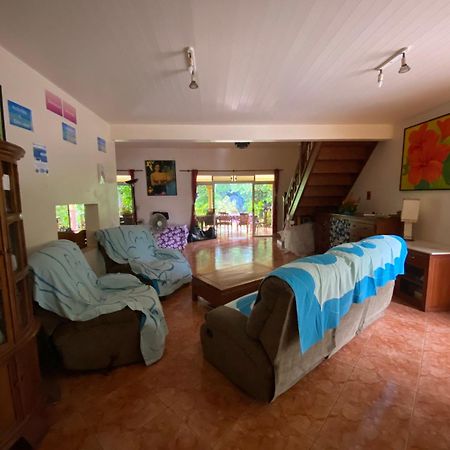 Fare Om Hotel Pihaena ภายนอก รูปภาพ