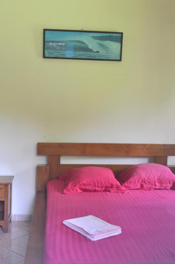 Fare Om Hotel Pihaena ภายนอก รูปภาพ